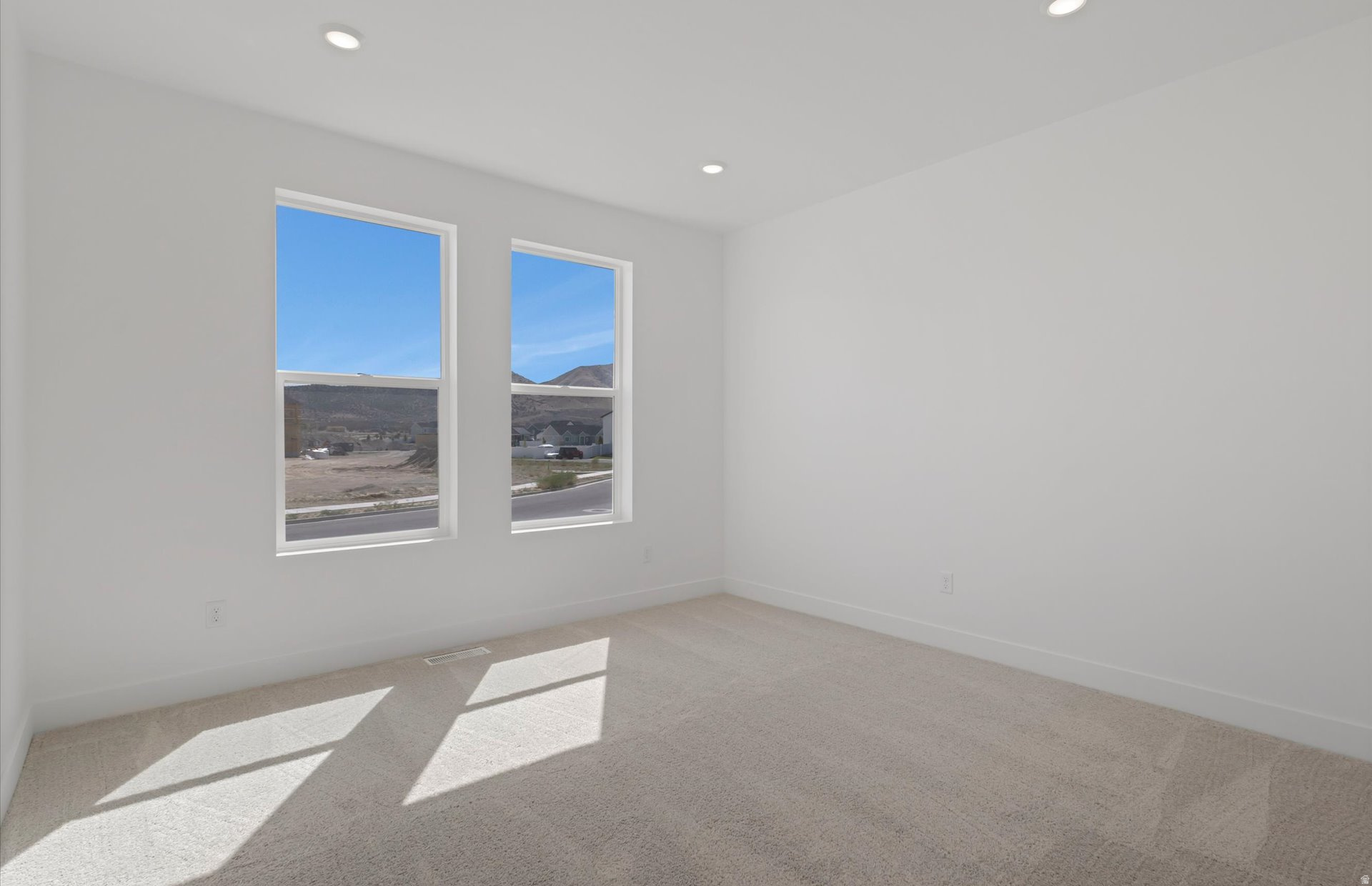 MOUNTAIN VISTA AT SUNSET FLATS - Residential