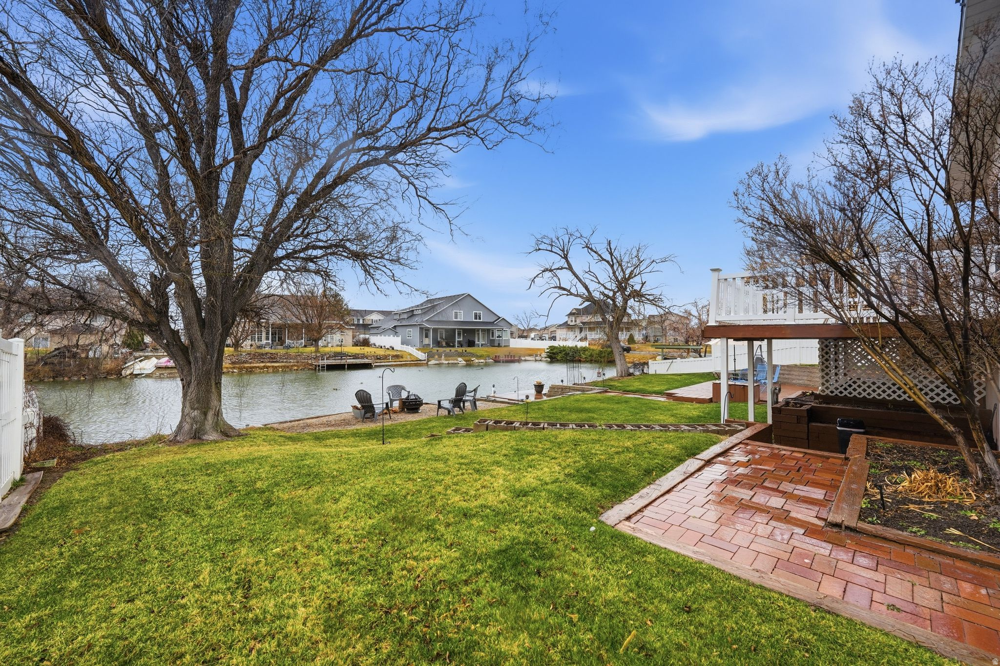 CAPTAINS ISLAND - Residential