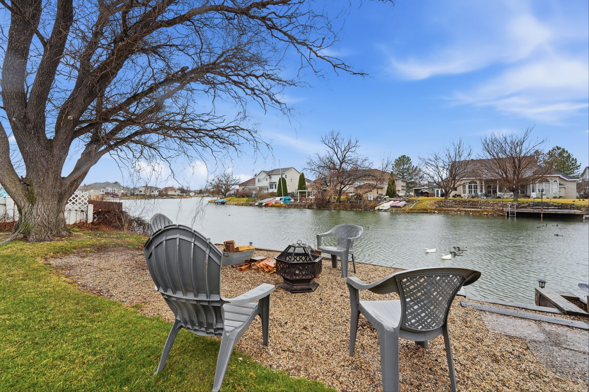 CAPTAINS ISLAND - Residential