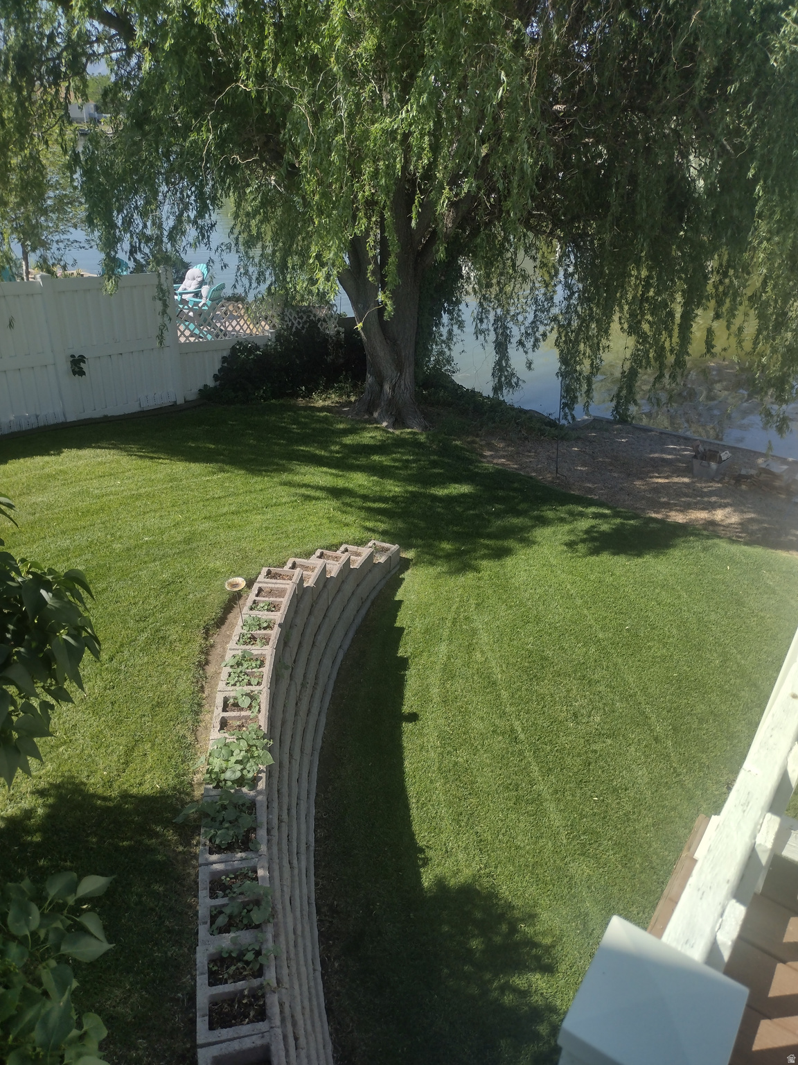 CAPTAINS ISLAND - Residential