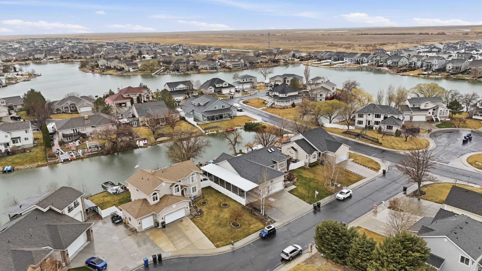 CAPTAINS ISLAND - Residential