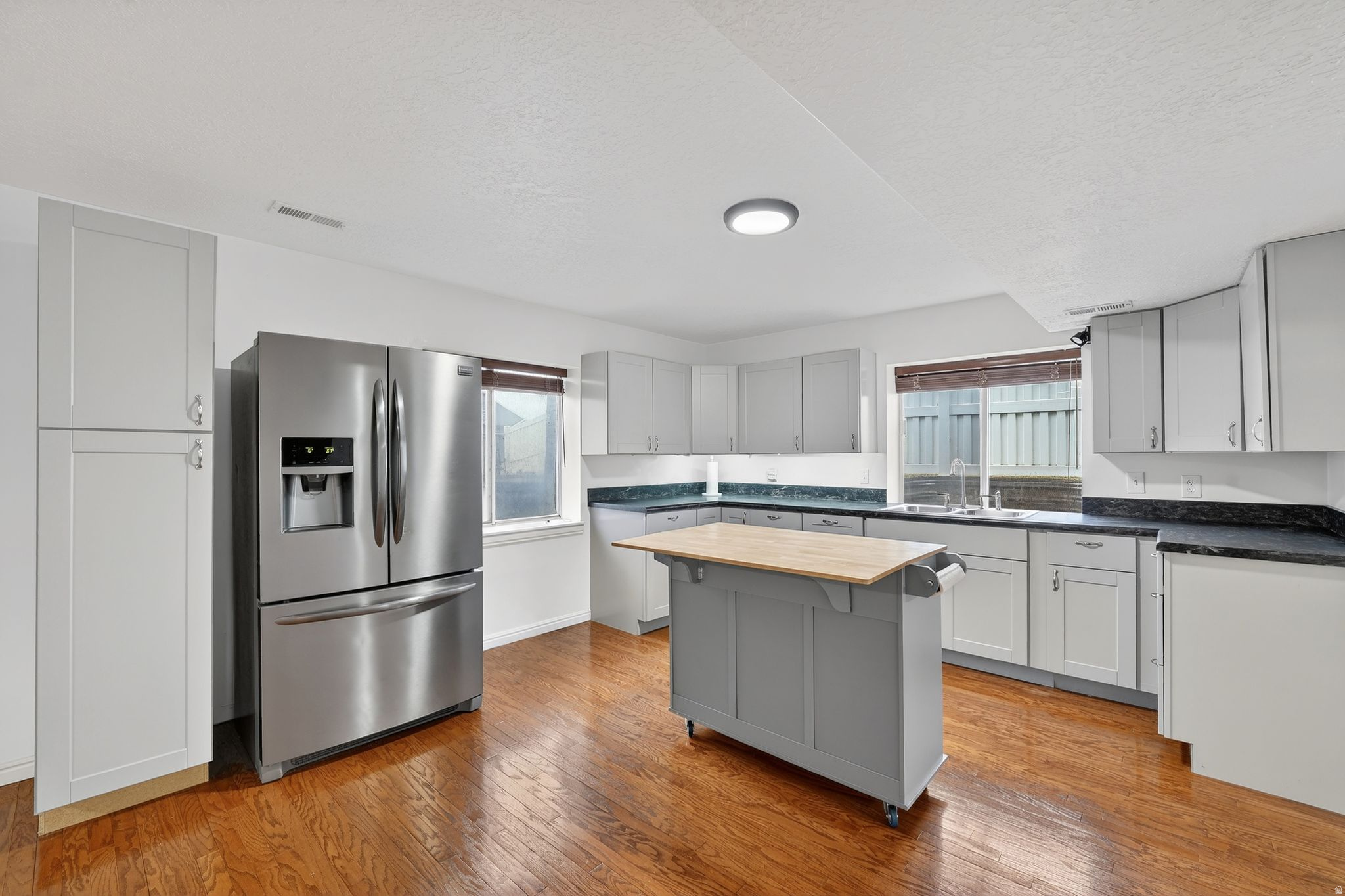 CAPTAINS ISLAND - Residential
