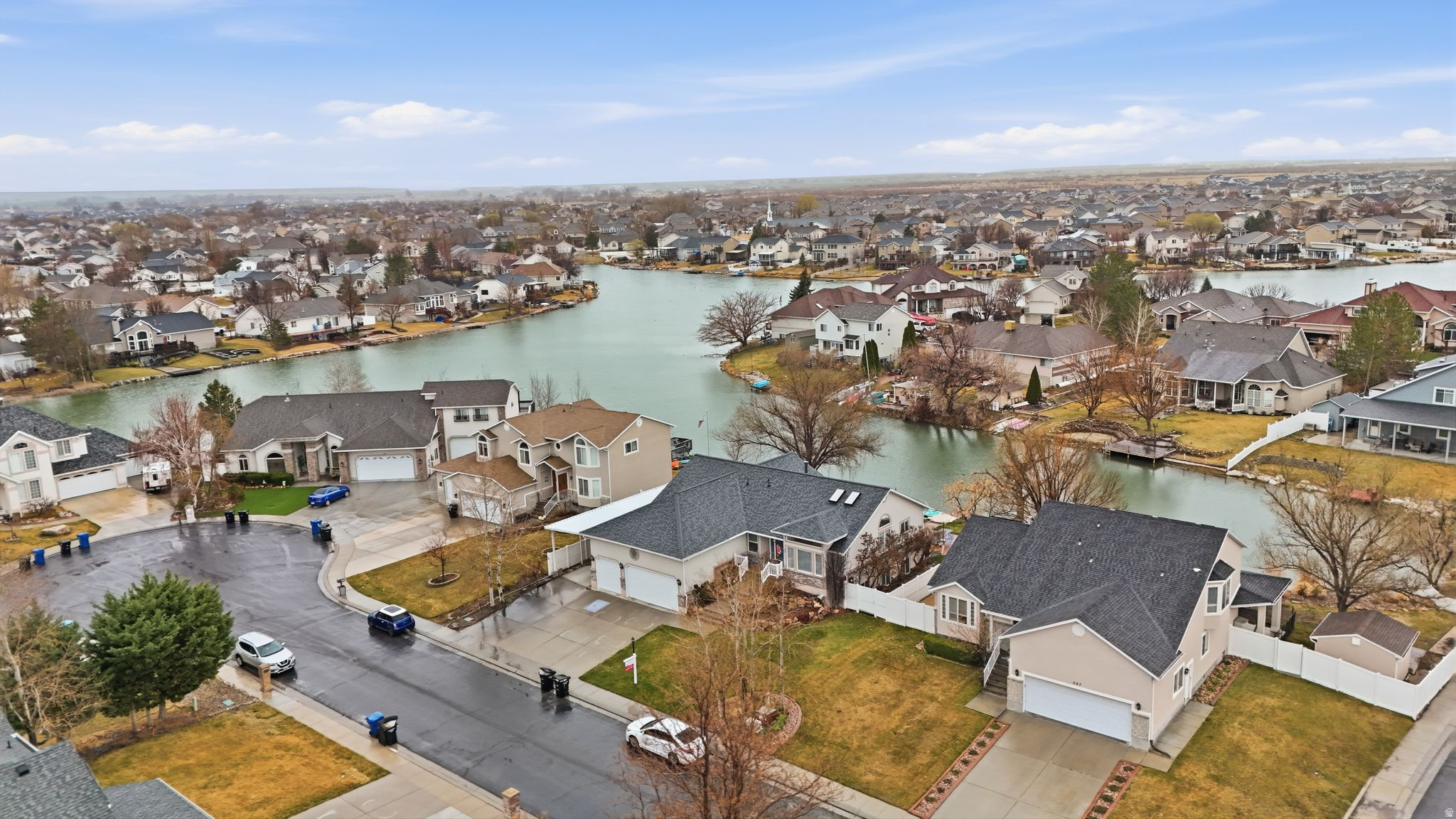 CAPTAINS ISLAND - Residential