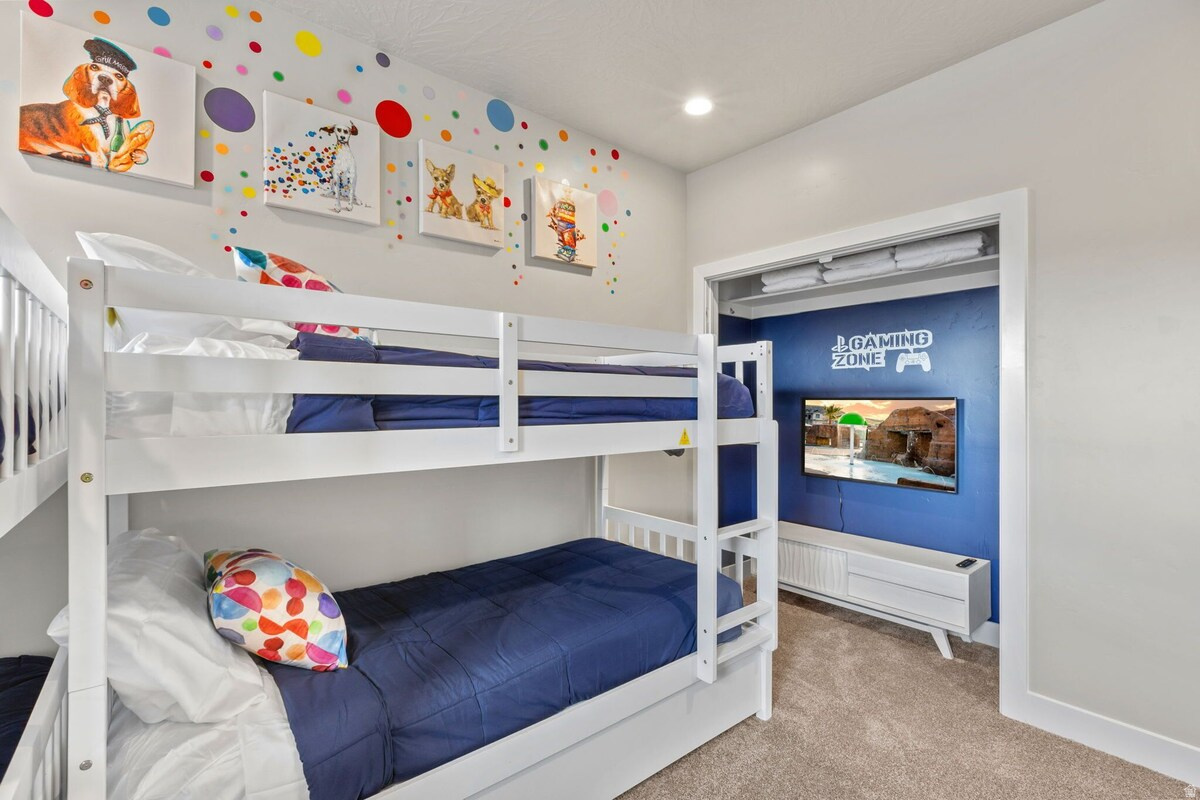 ZION VILLAGE TOWNHOMES - Residential