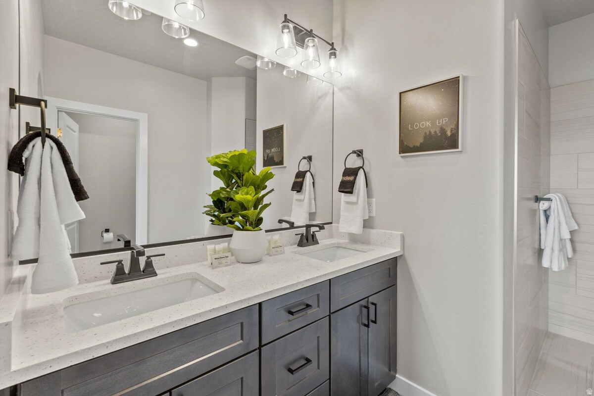 ZION VILLAGE TOWNHOMES - Residential