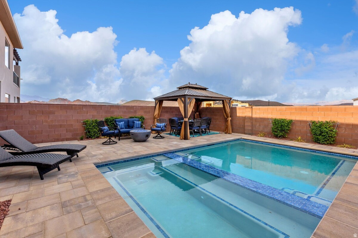 ZION VILLAGE TOWNHOMES - Residential