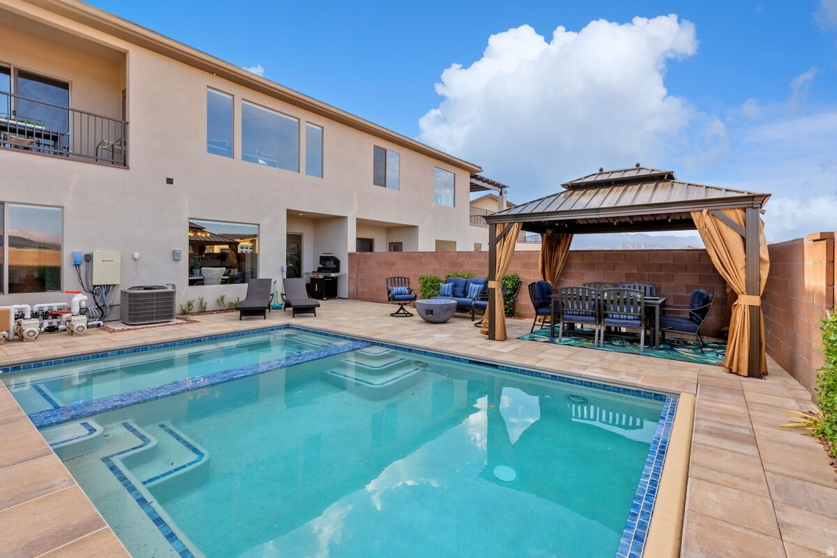ZION VILLAGE TOWNHOMES - Residential