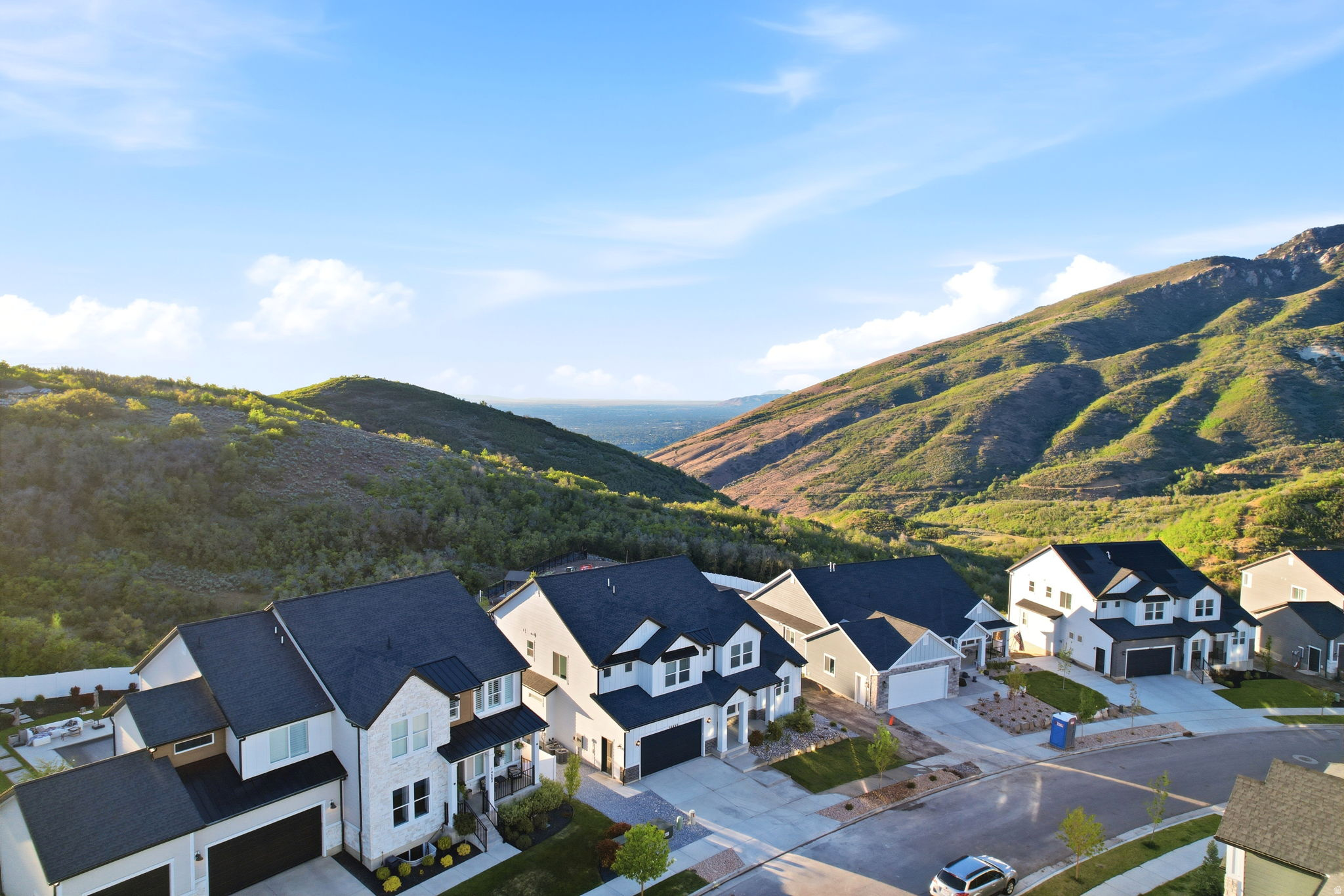 HIDDEN CANYON - Residential