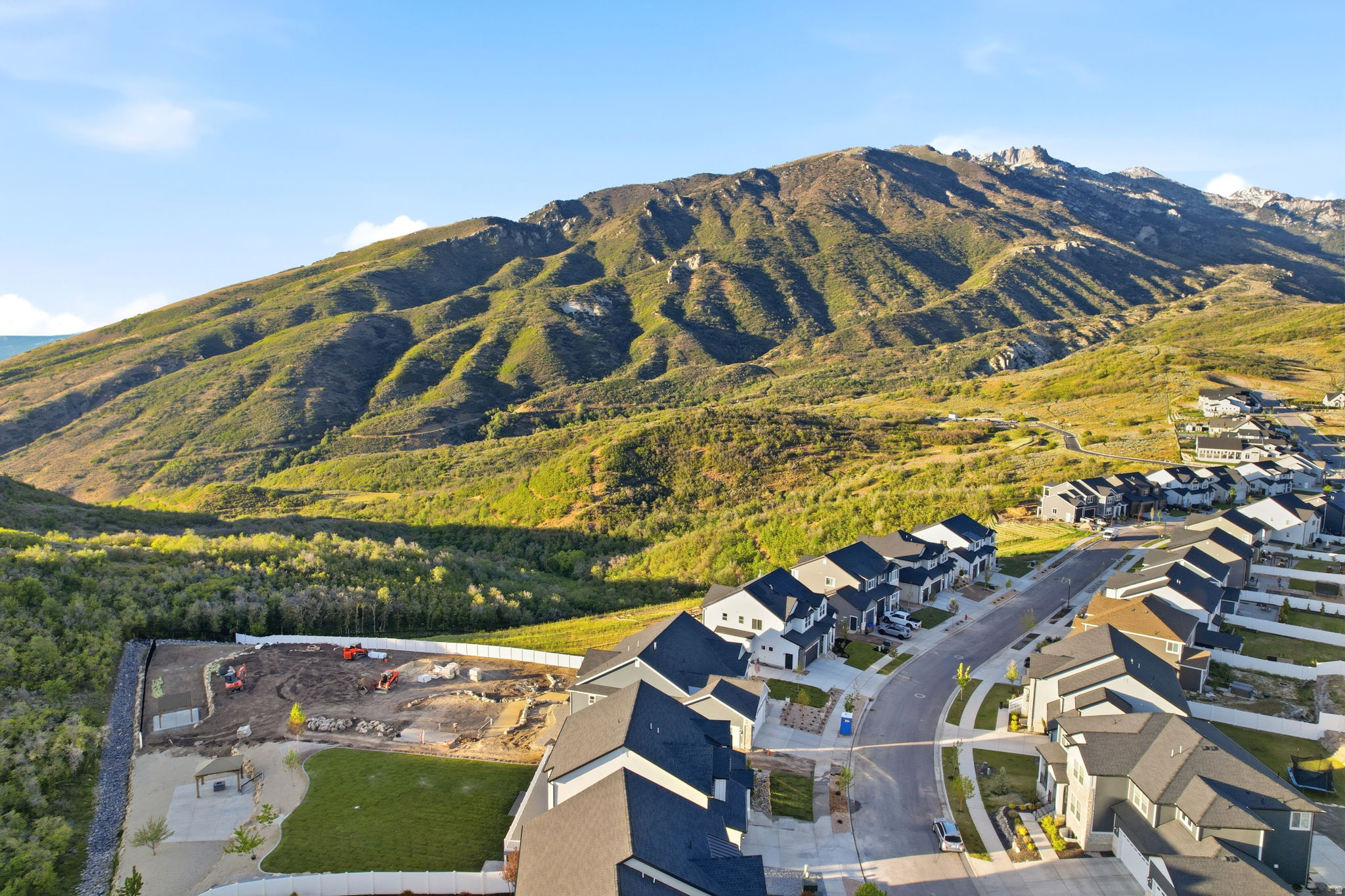 HIDDEN CANYON - Residential