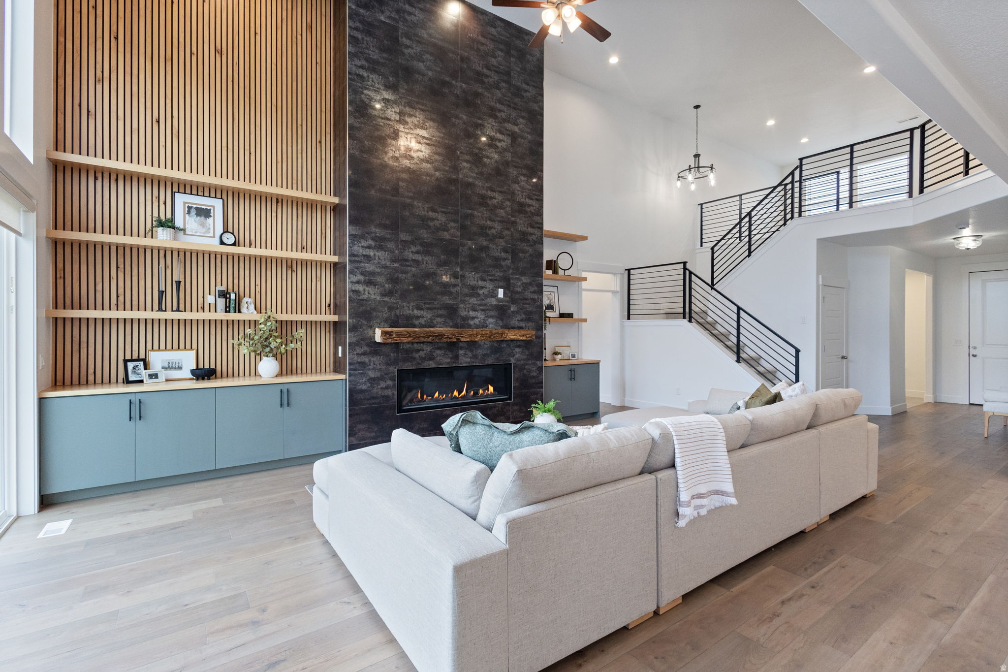 HIDDEN CANYON - Residential