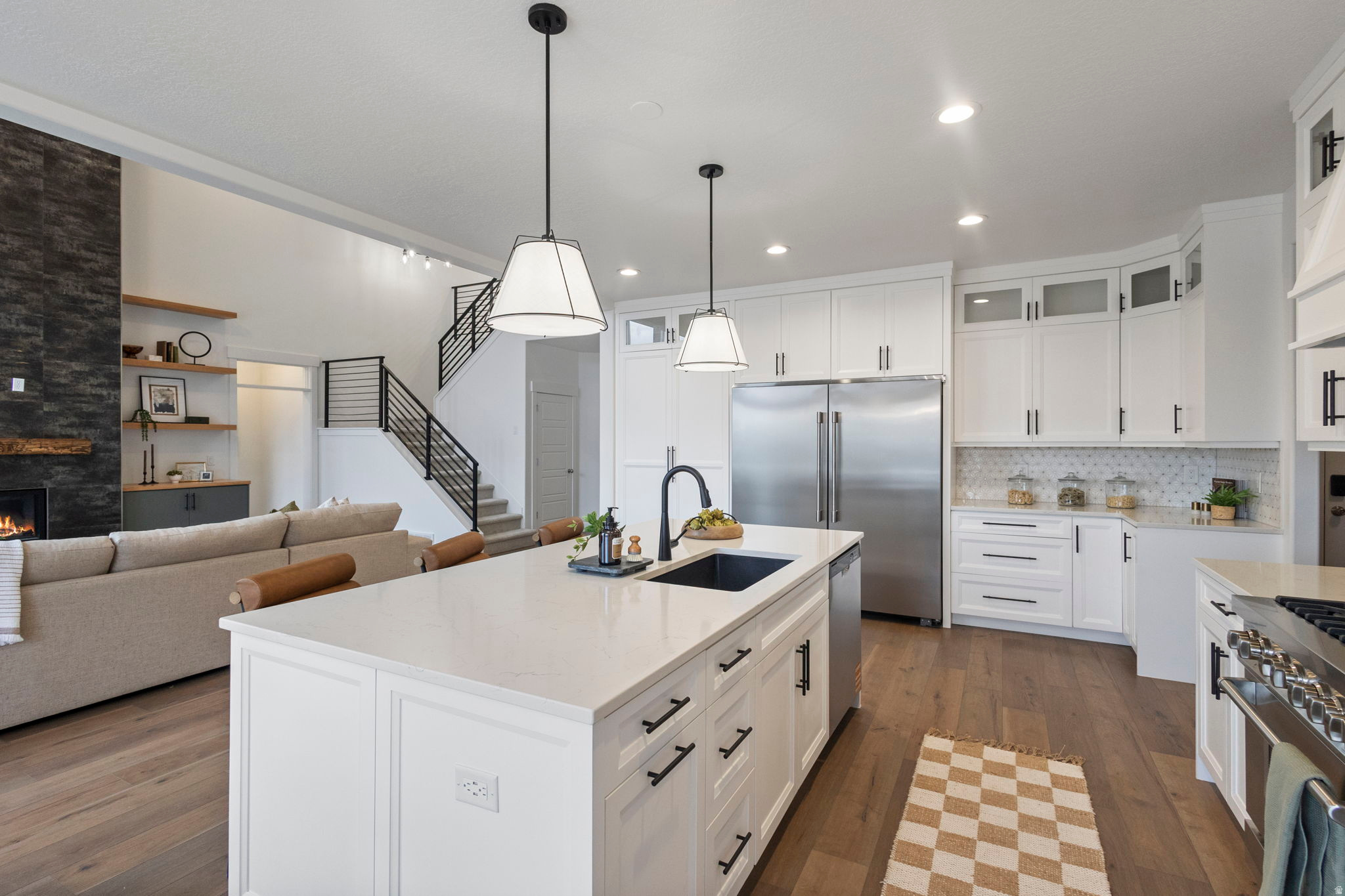HIDDEN CANYON - Residential