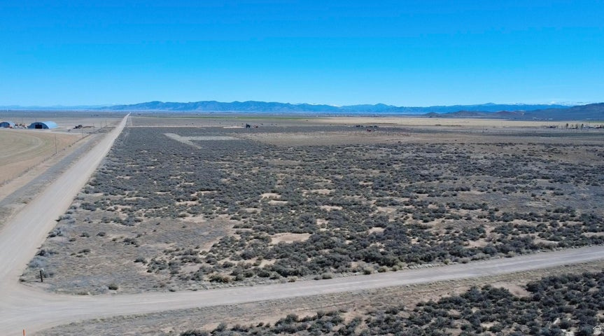 ESCALANTE VALLEY - Land
