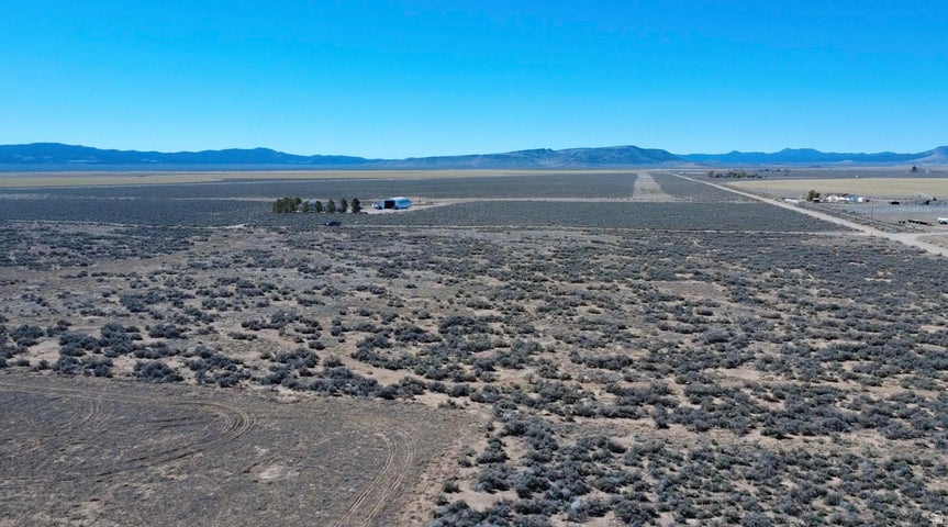 ESCALANTE VALLEY - Land