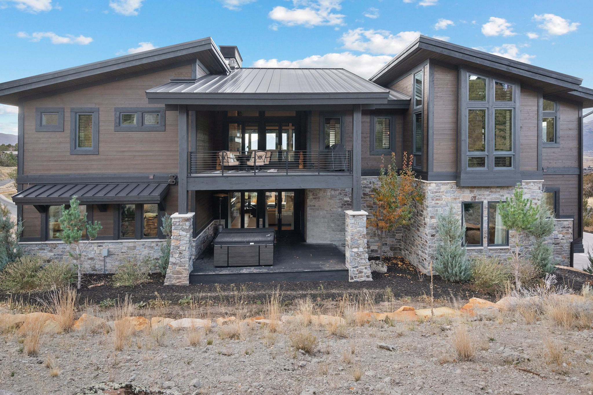 RED LEDGES - Residential