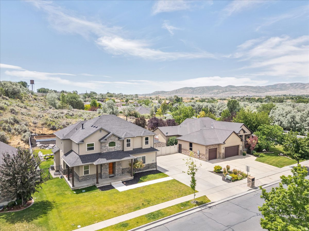 SPRING VIEW FARMS - Residential