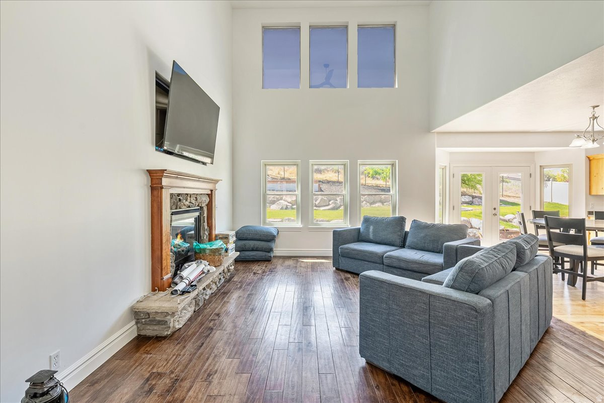 SPRING VIEW FARMS - Residential