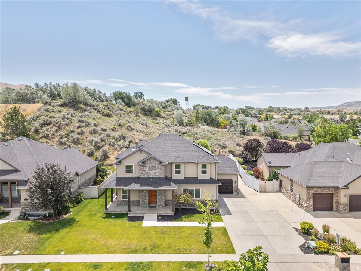 SPRING VIEW FARMS - Residential
