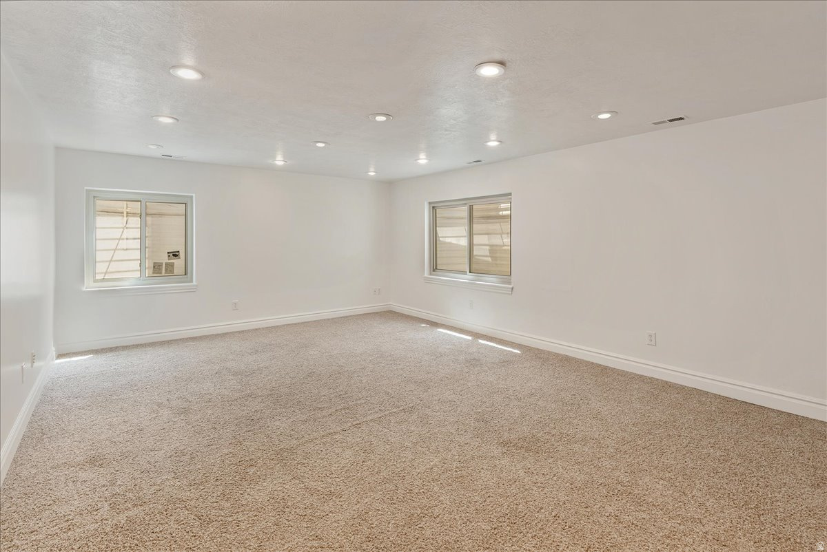 SPRING VIEW FARMS - Residential