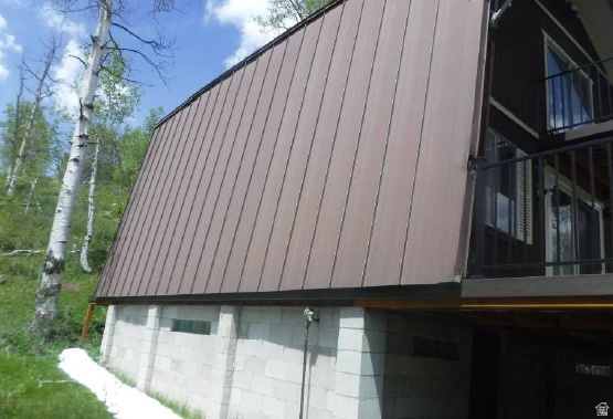 PINE MEADOW RANCH - Residential