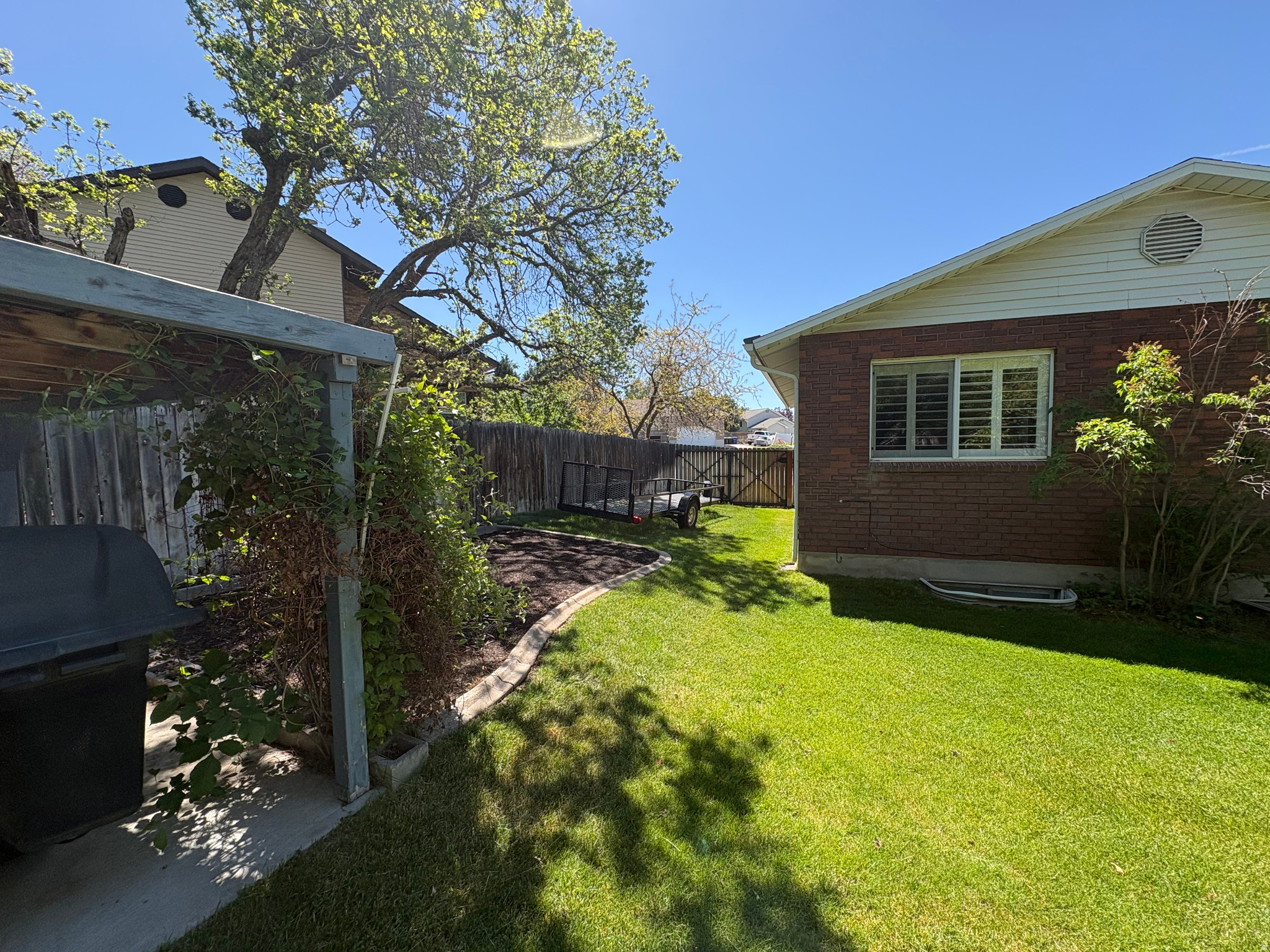 PILLY GREEN - Residential