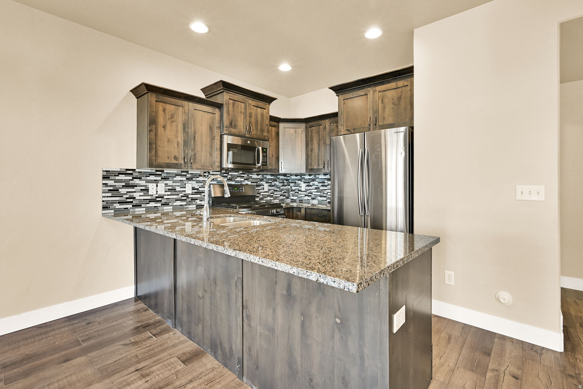RIVERBEND - Residential