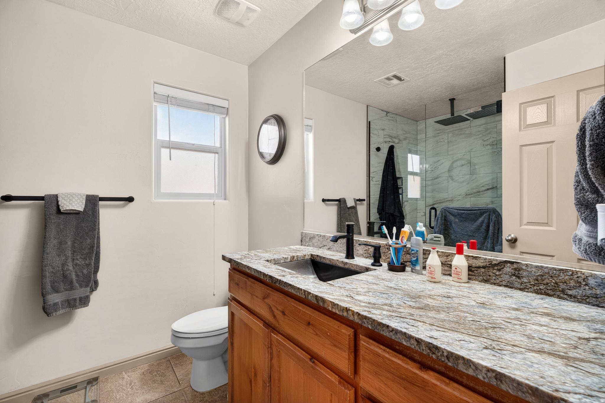 ENGLISH OAKS EST 1 AMD - Residential