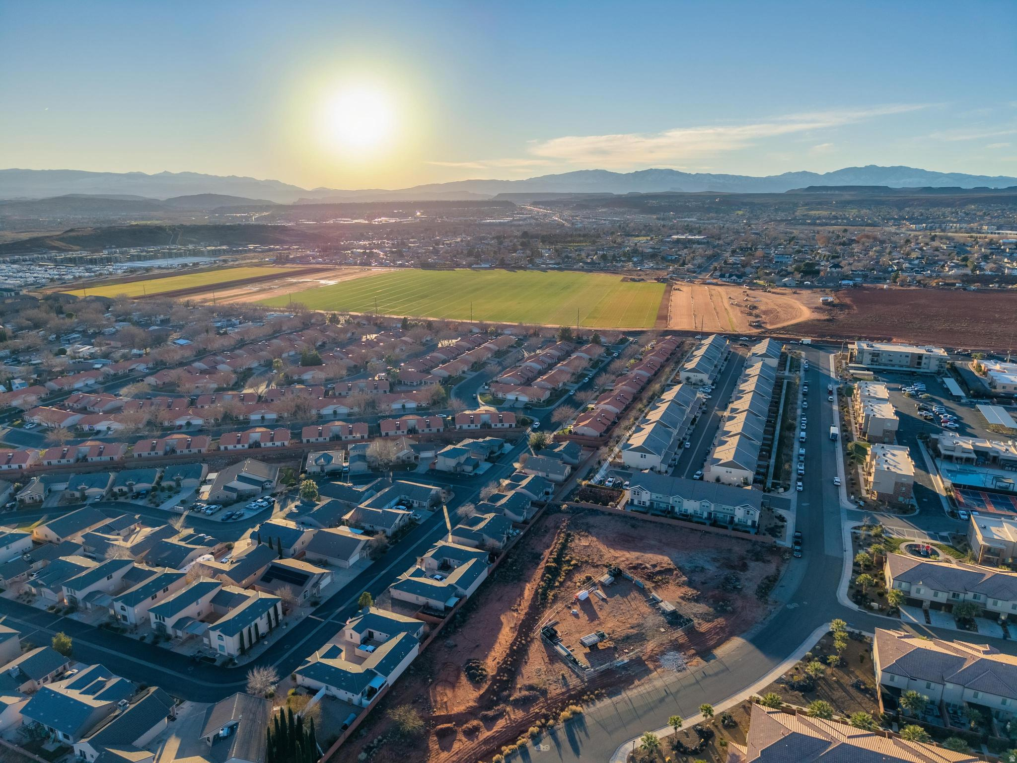 ENGLISH OAKS EST 1 AMD - Residential