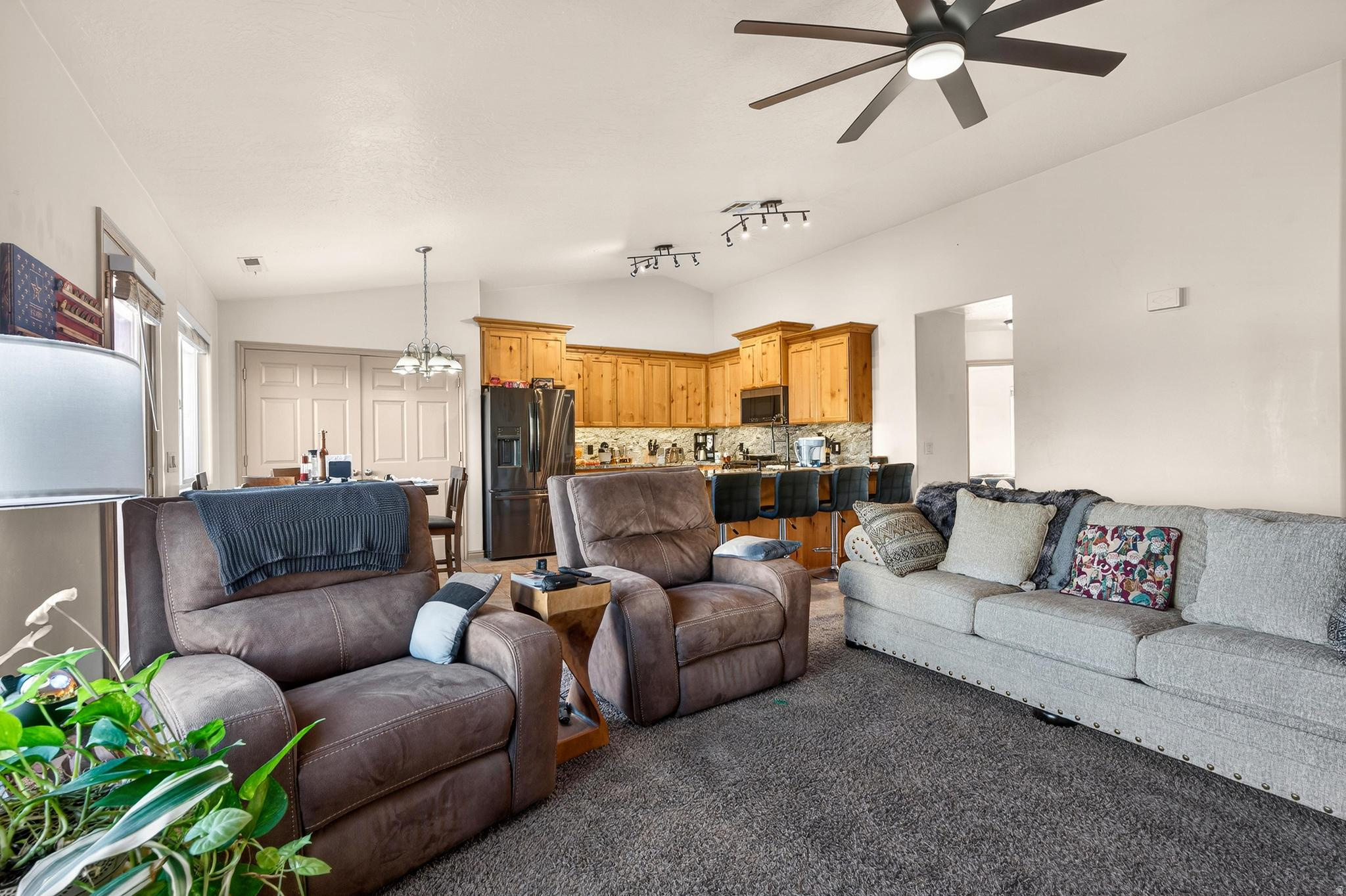 ENGLISH OAKS EST 1 AMD - Residential