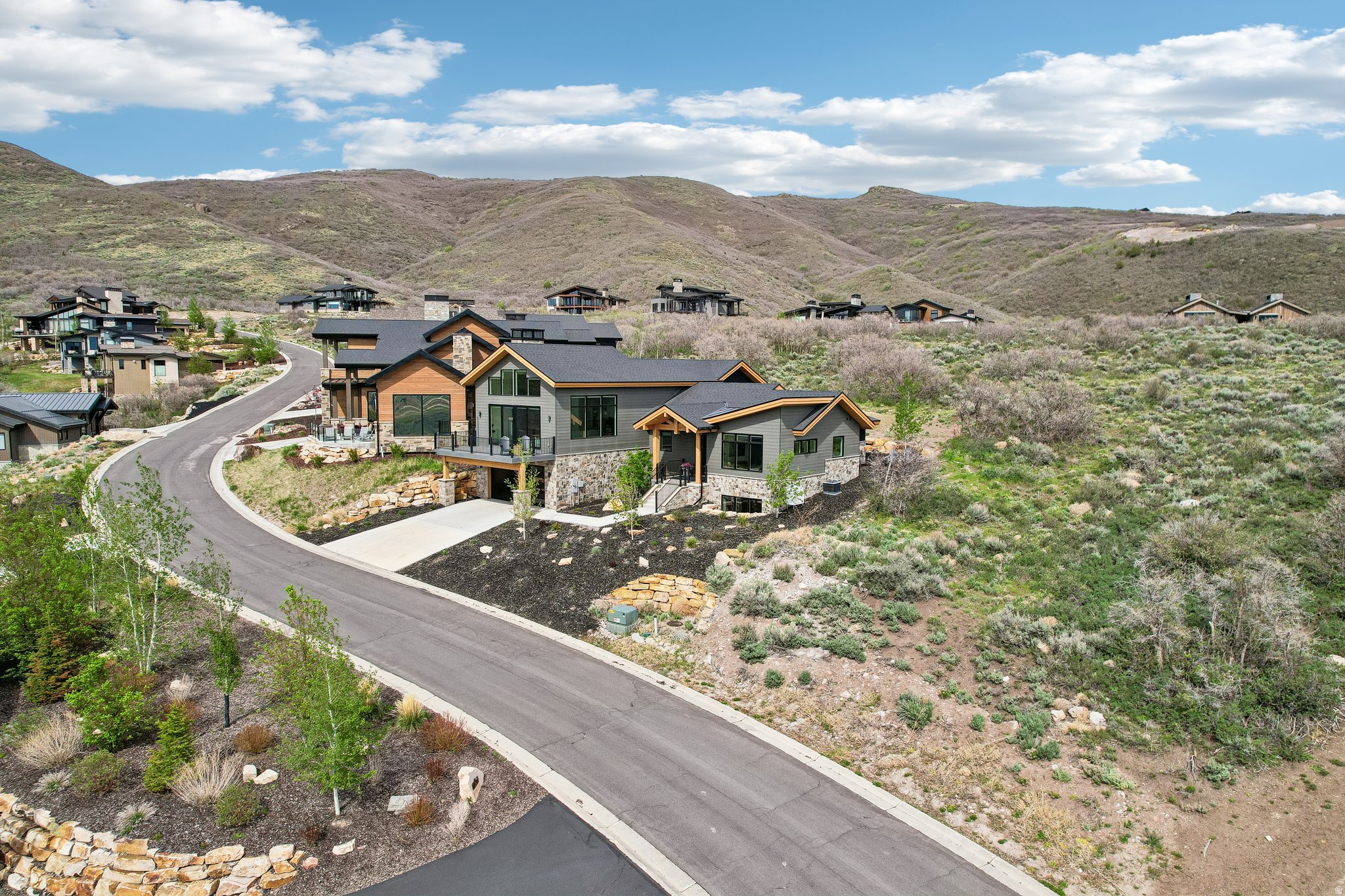 SOARING HAWK - Residential