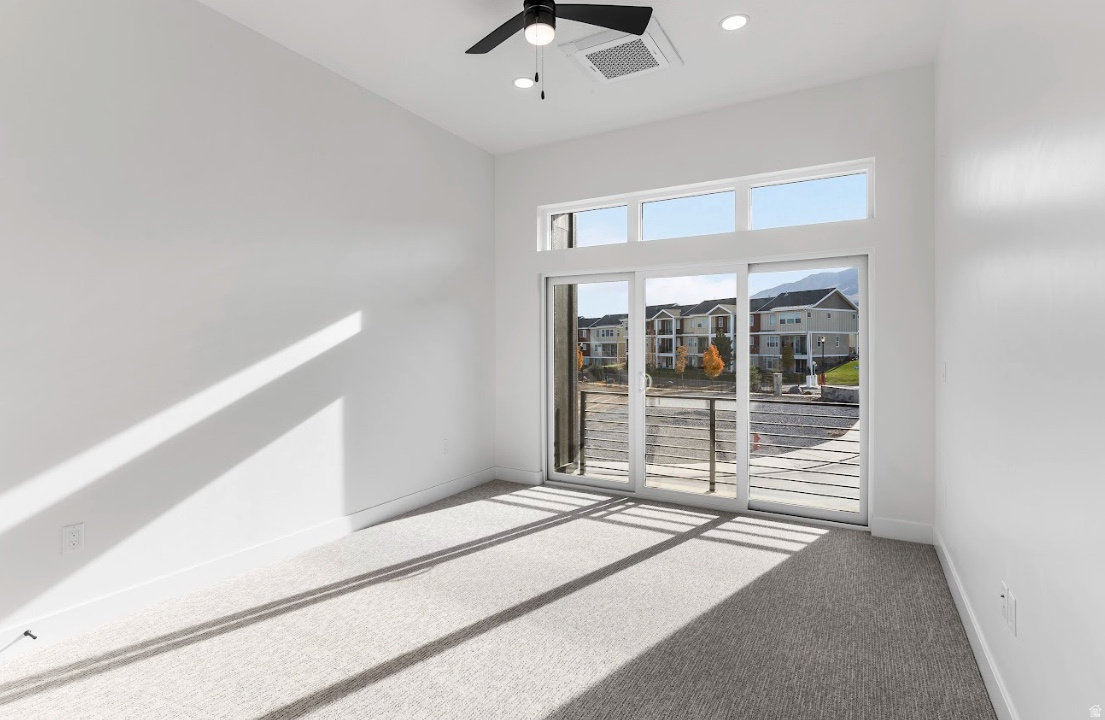 FAIRWAYS TOWNHOMES - Residential