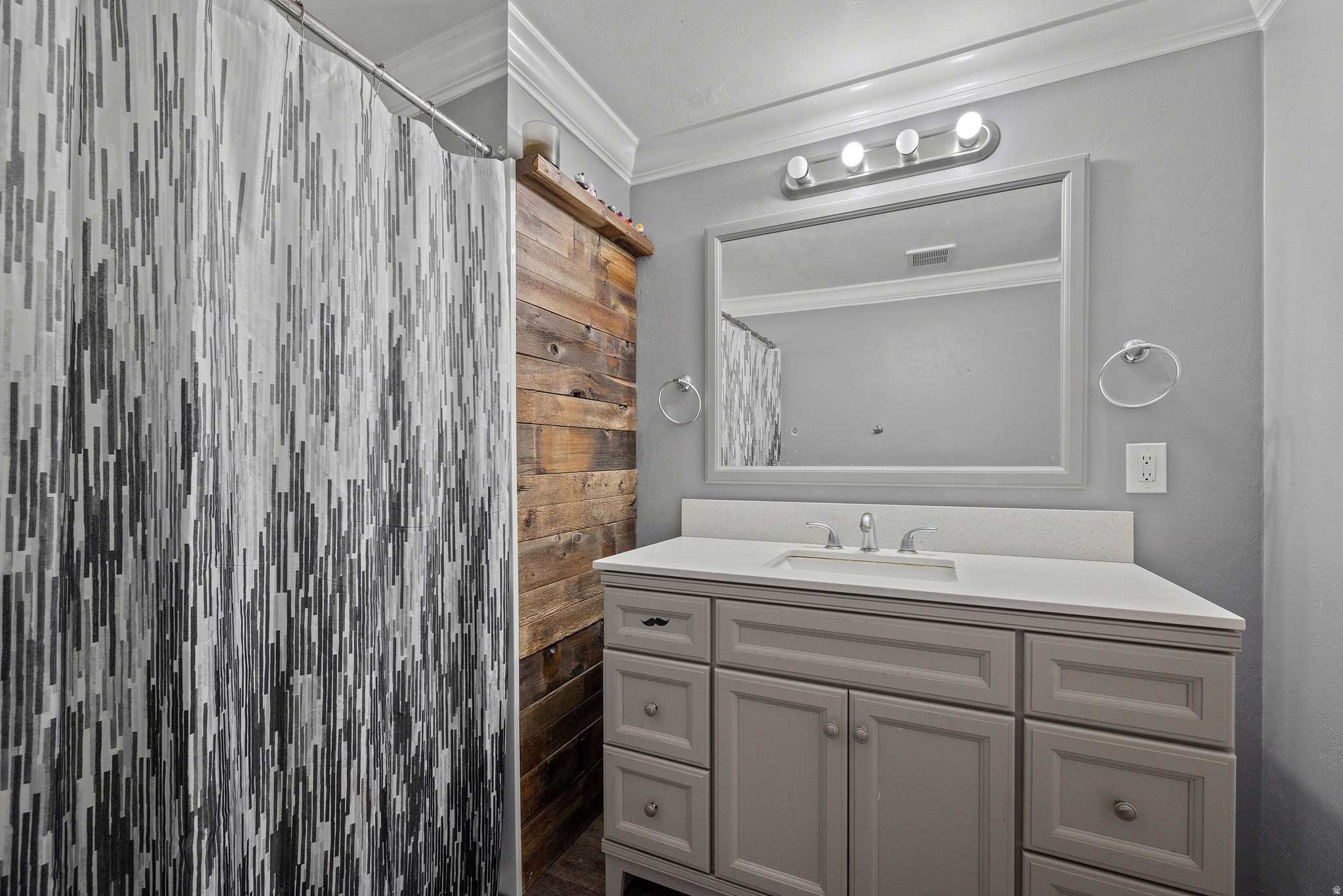 CRESCENTWOOD VILLAGE - Residential