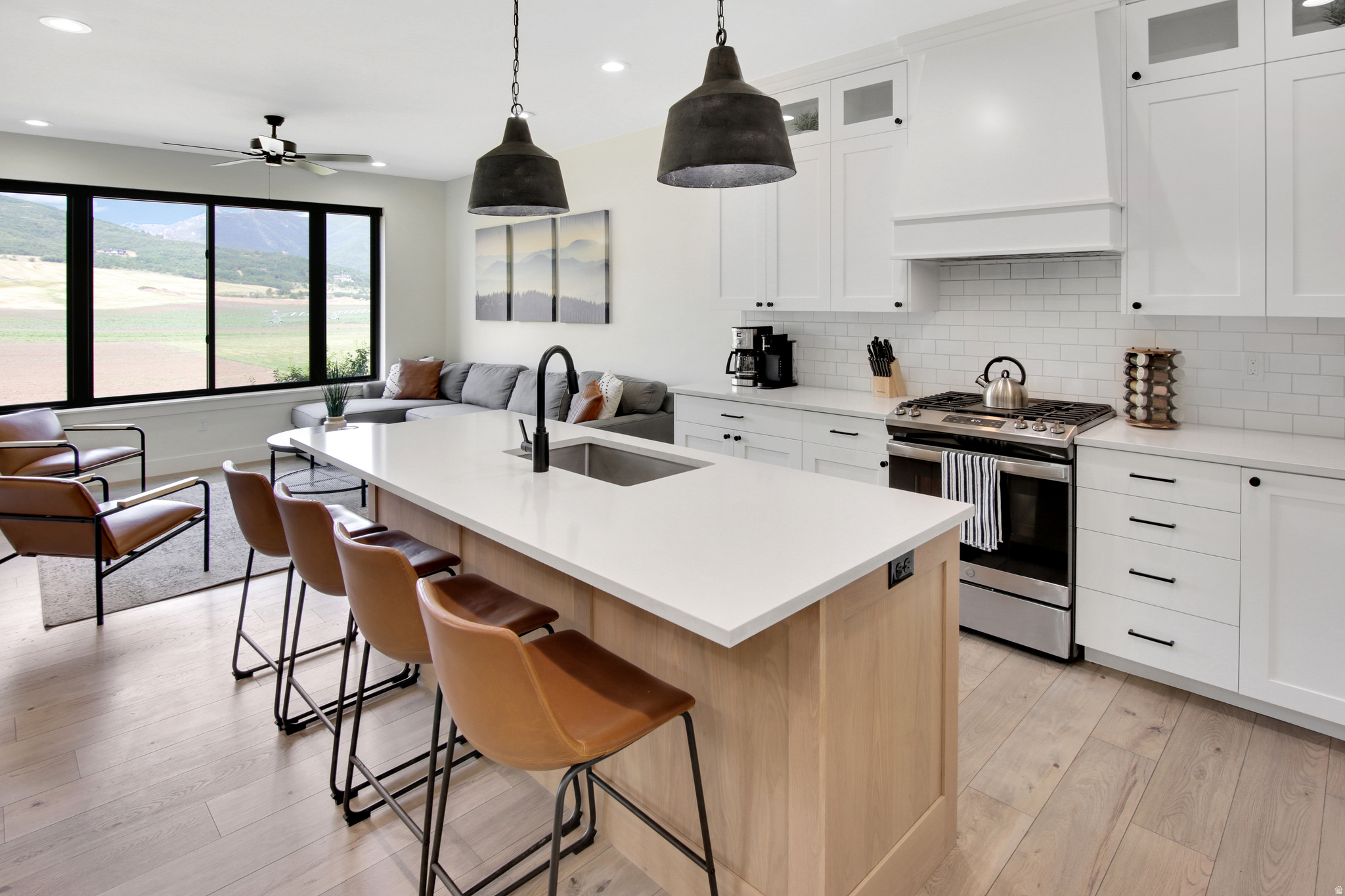 EDGEWATER BEACH RESORT - Residential