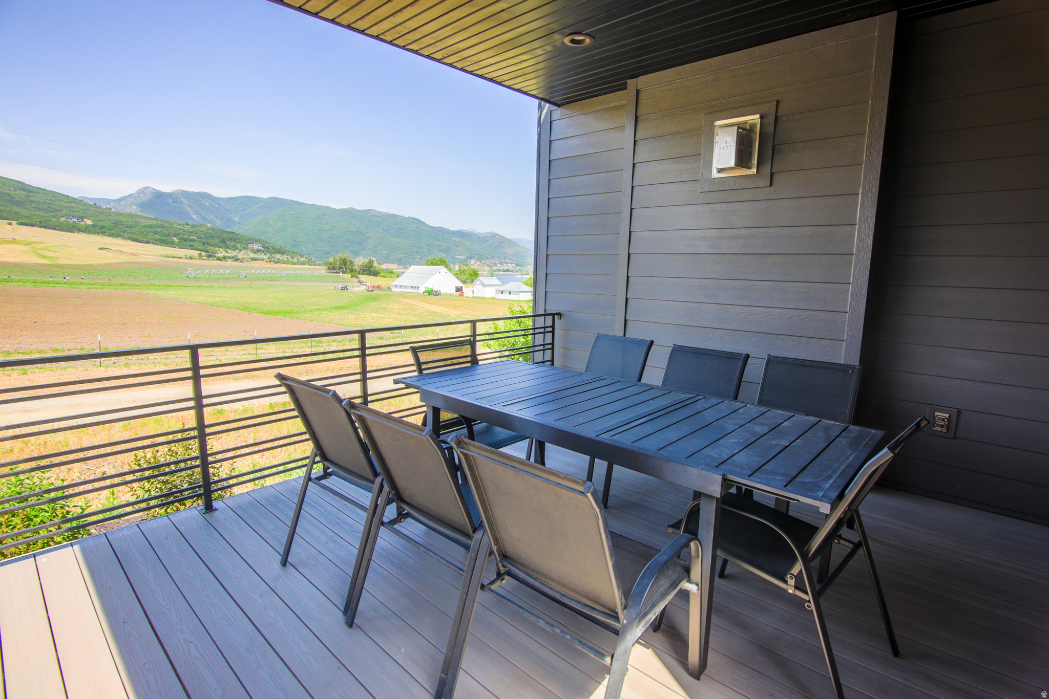 EDGEWATER BEACH RESORT - Residential