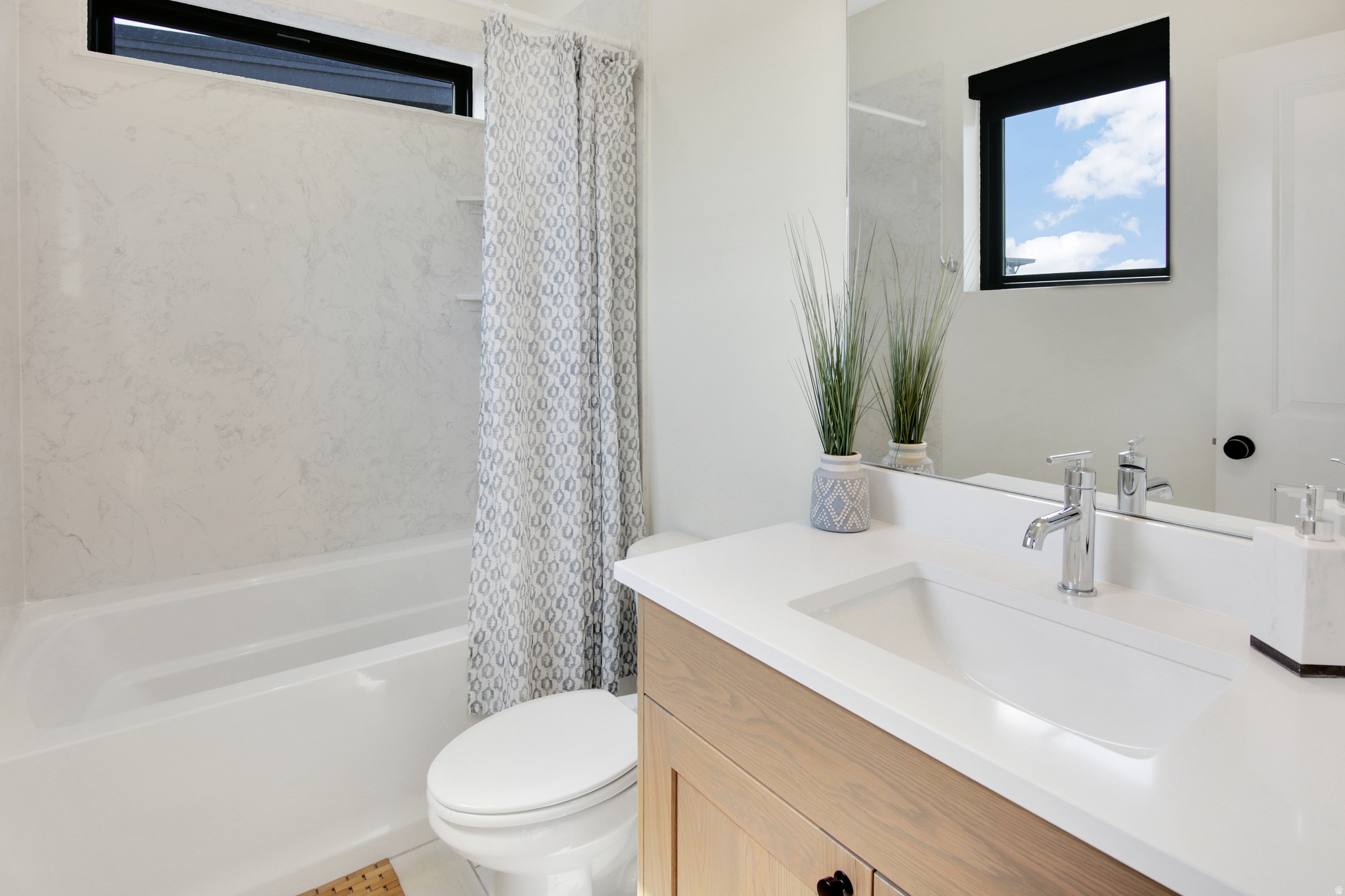 EDGEWATER BEACH RESORT - Residential