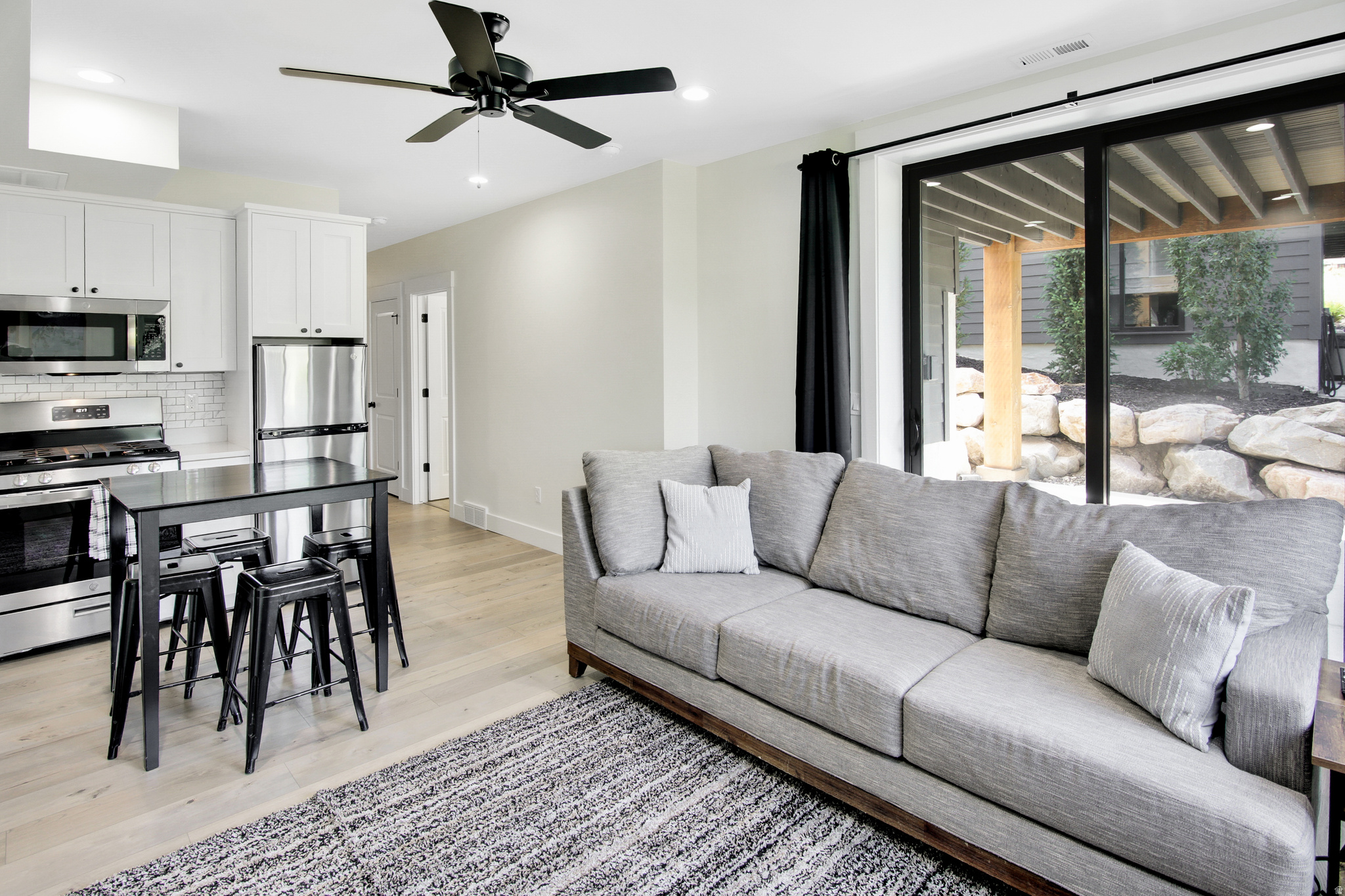 EDGEWATER BEACH RESORT - Residential