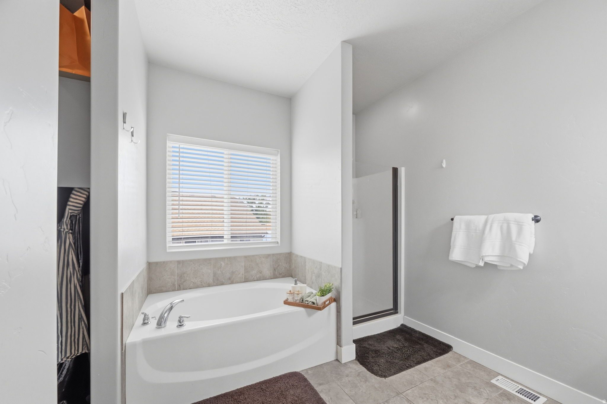 HILLSDALE HEIGHTS - Residential