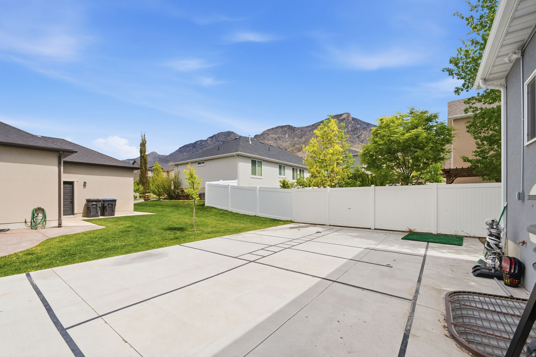 HILLSDALE HEIGHTS - Residential