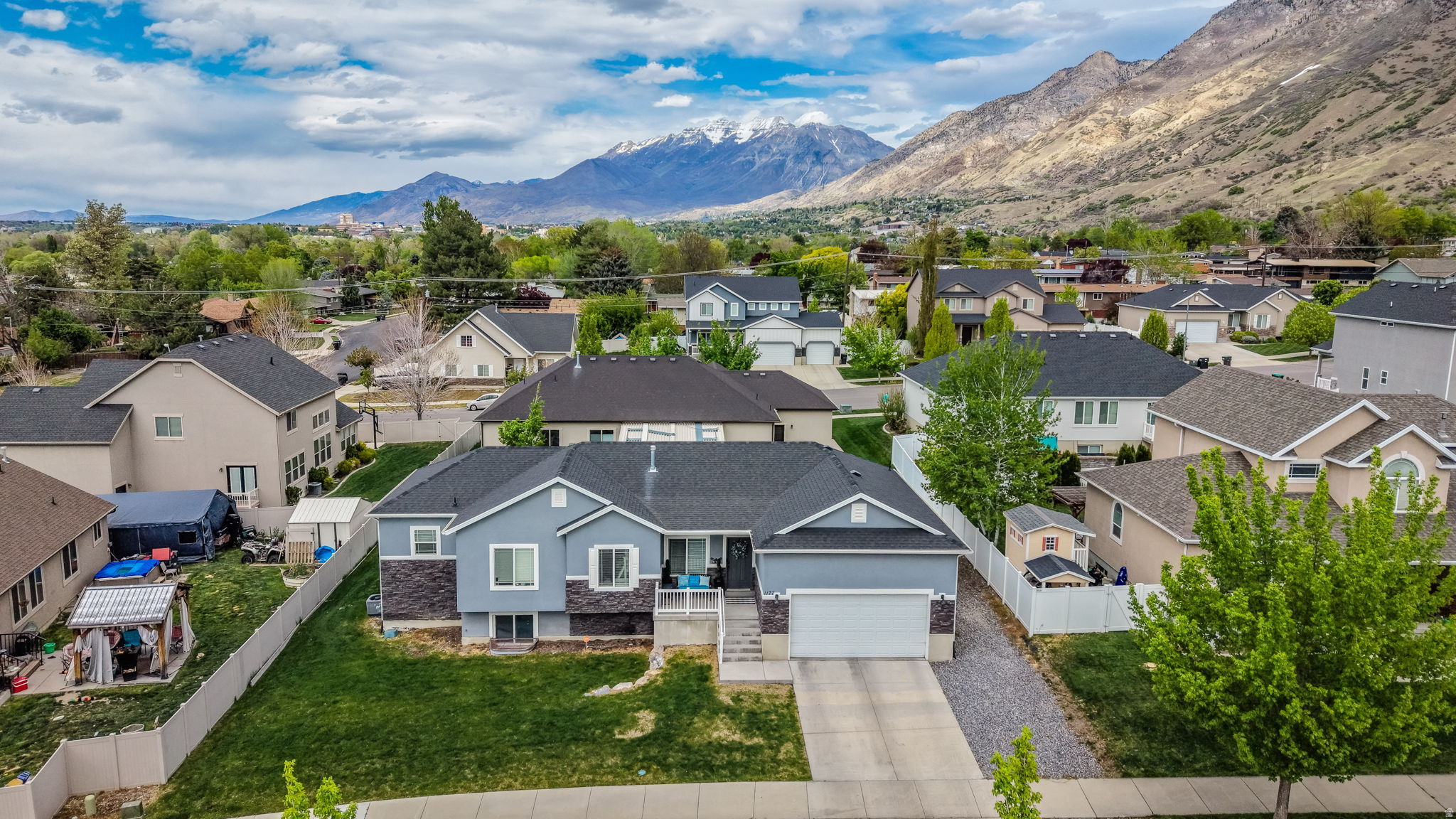 HILLSDALE HEIGHTS - Residential