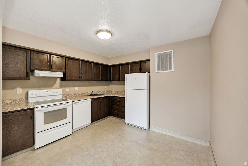 MT AIRE GARDENS COND - Residential