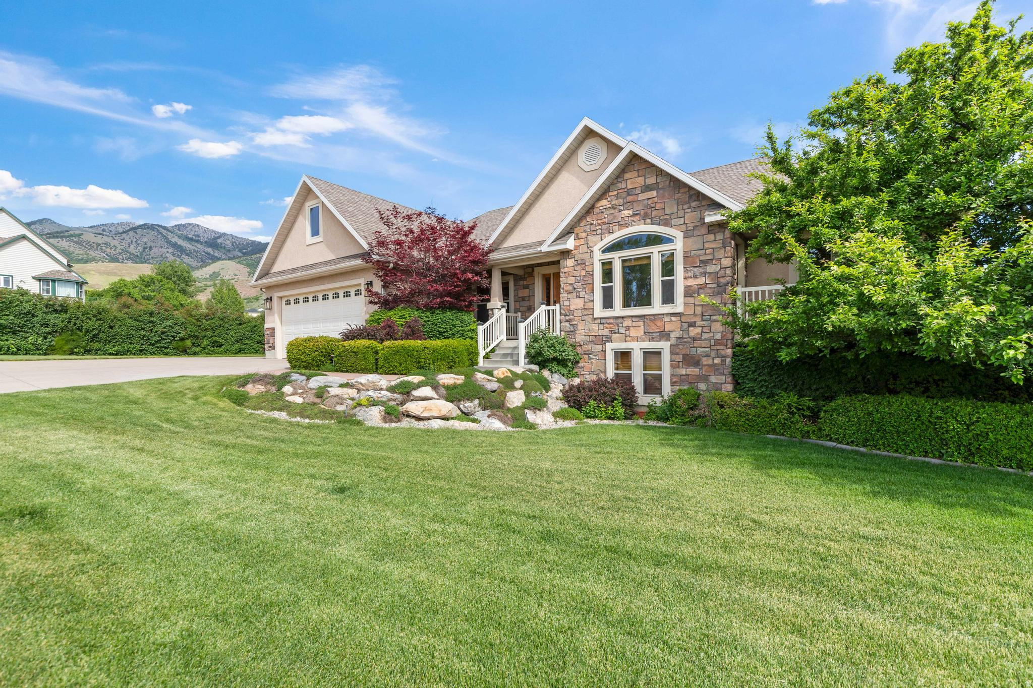 GREYSTONE ESTATES - Residential