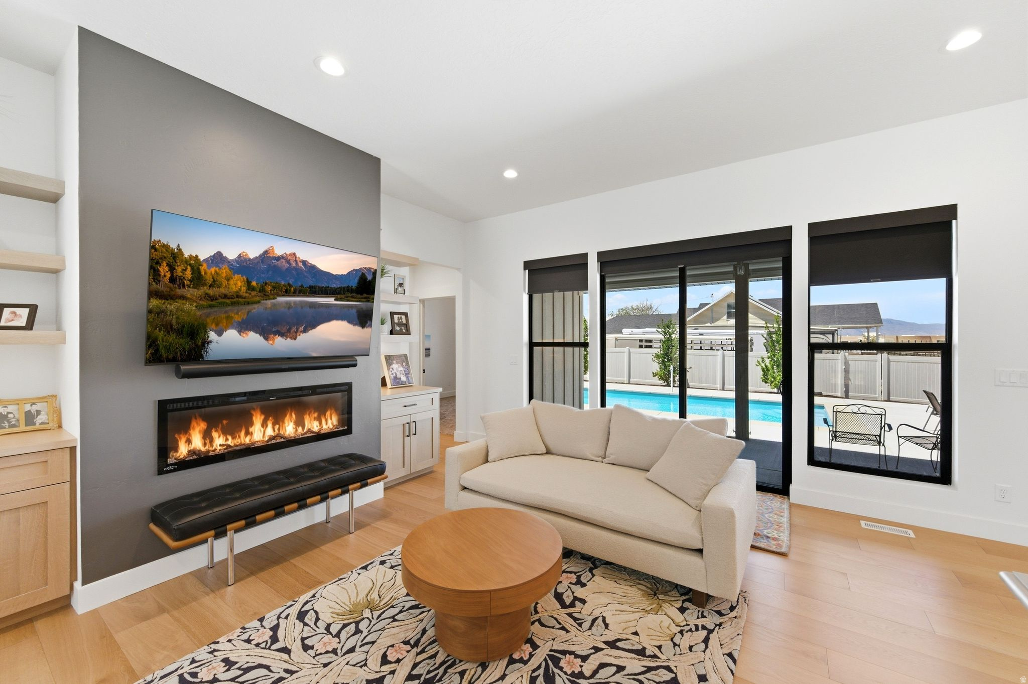 SUNNYSIDE ESTATES - Residential