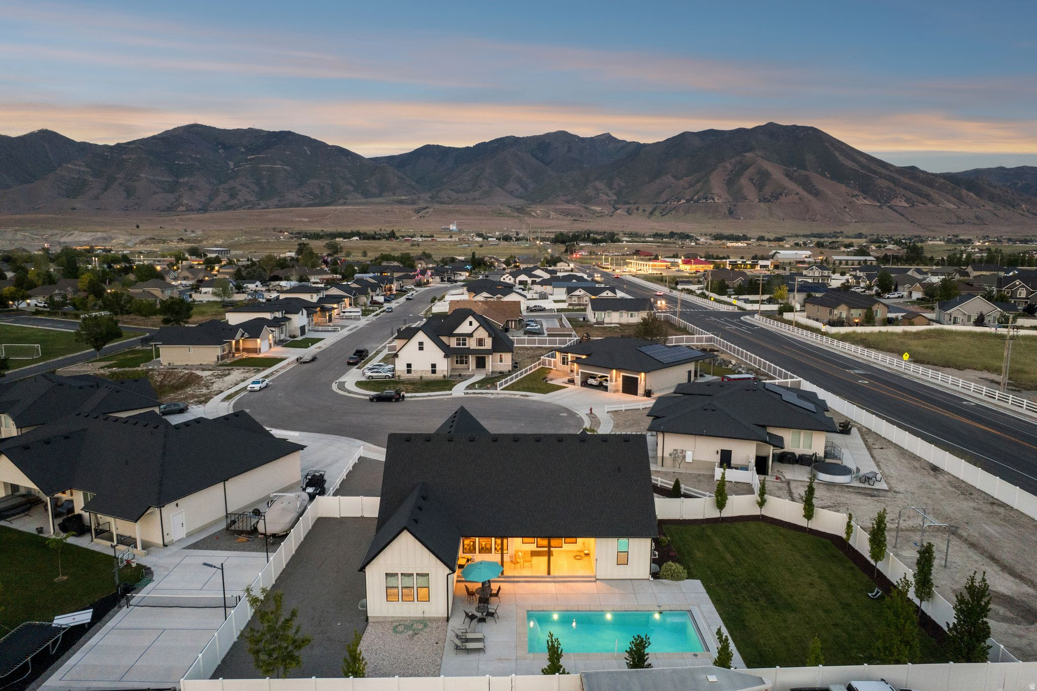 SUNNYSIDE ESTATES - Residential