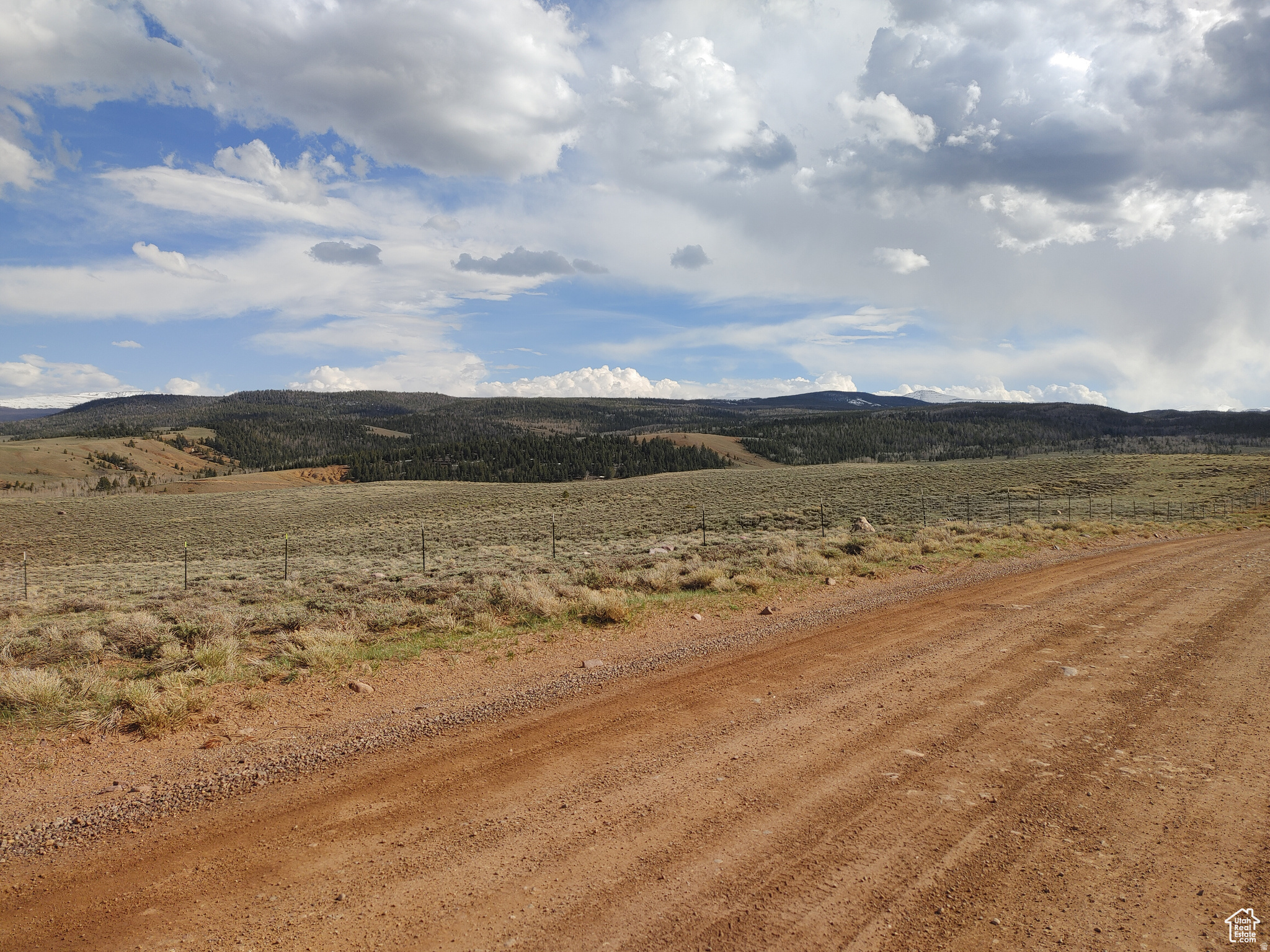 90.57 Acres Near Kings Peak Trailhead!  A rare opportunity to own 90.57 acres of private recreational land, perfect for outdoor enthusiasts or a family legacy retreat. Features include private ATV trails, 4 small bunk houses, and 46 fully fenced acres. Located near the Kings Peak Trailhead with endless opportunities for adventure and outdoor recreation.
