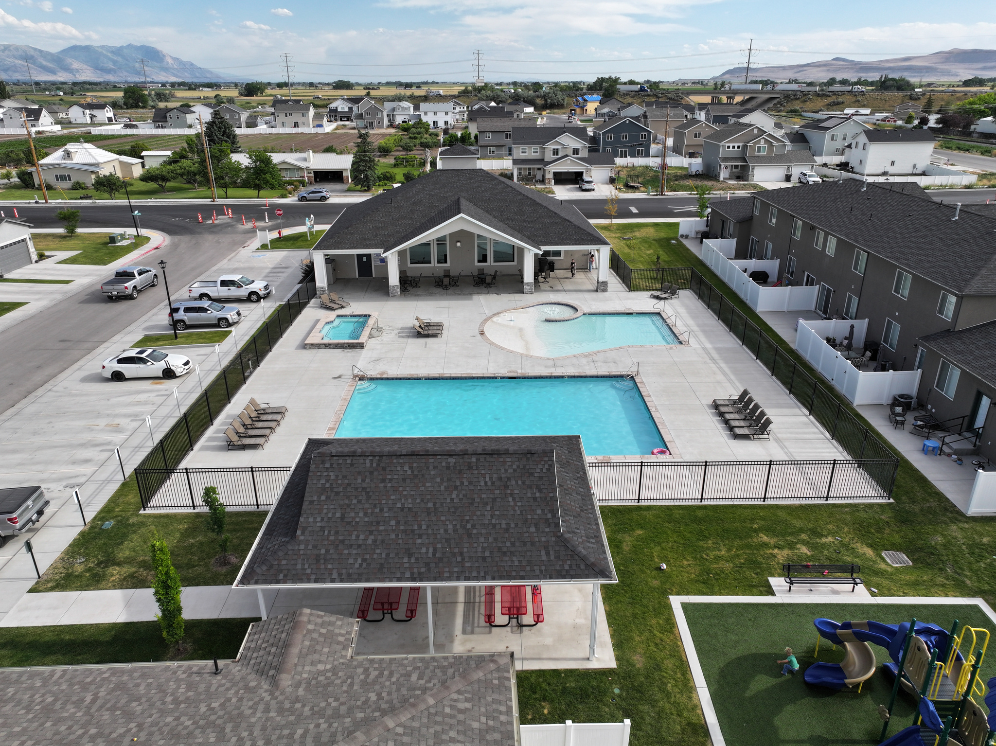ASPEN RIDGES - Residential