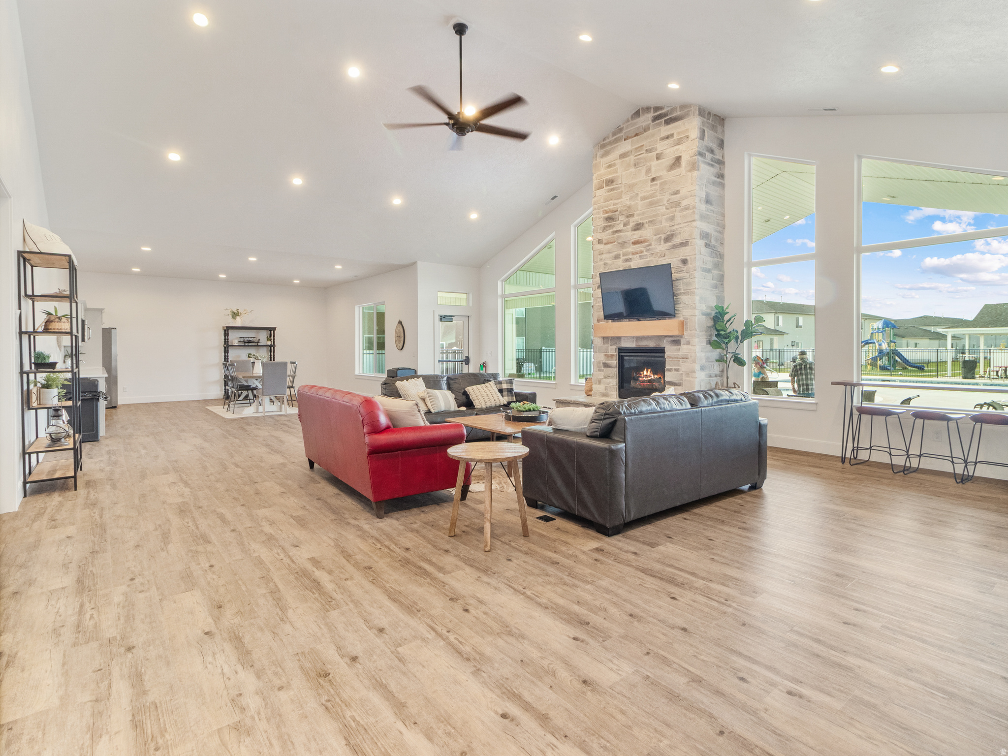 ASPEN RIDGES - Residential