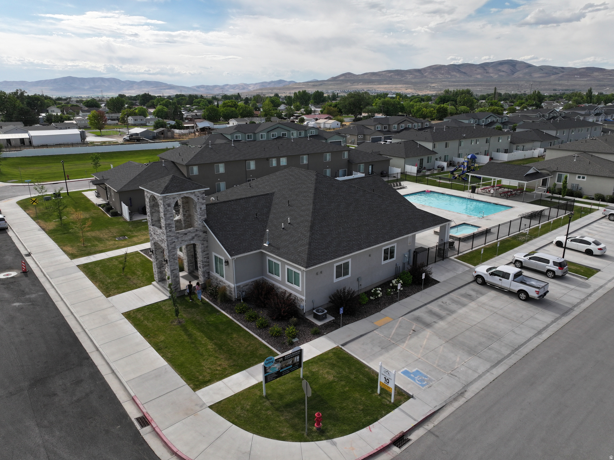 ASPEN RIDGES - Residential