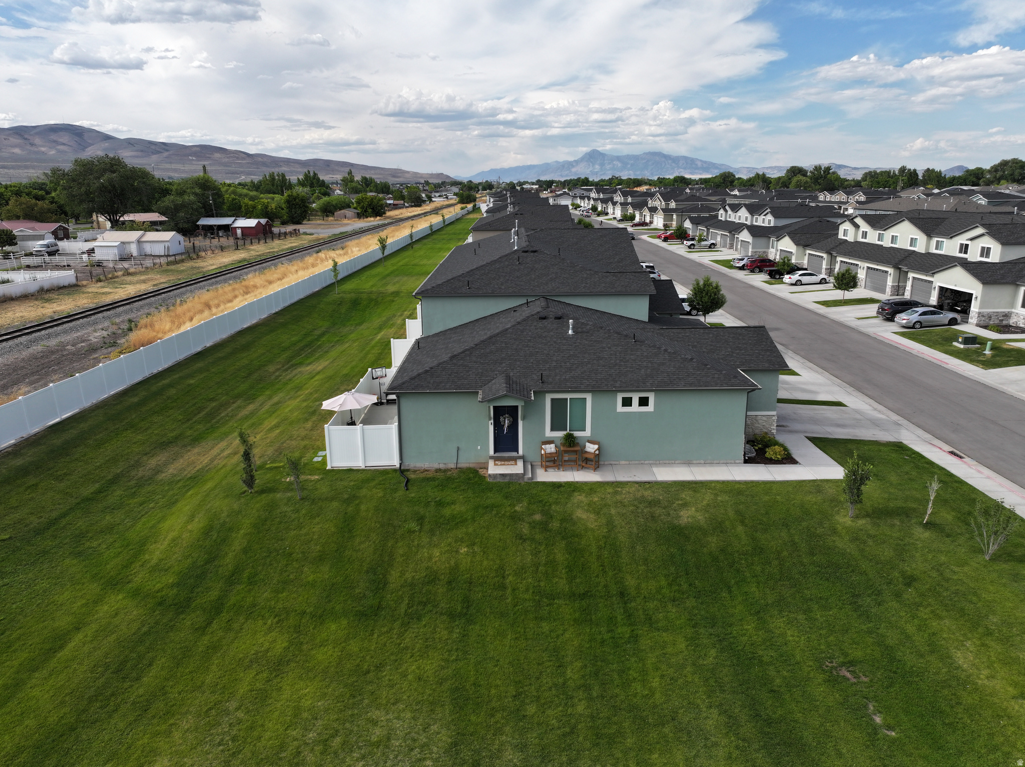 ASPEN RIDGES - Residential