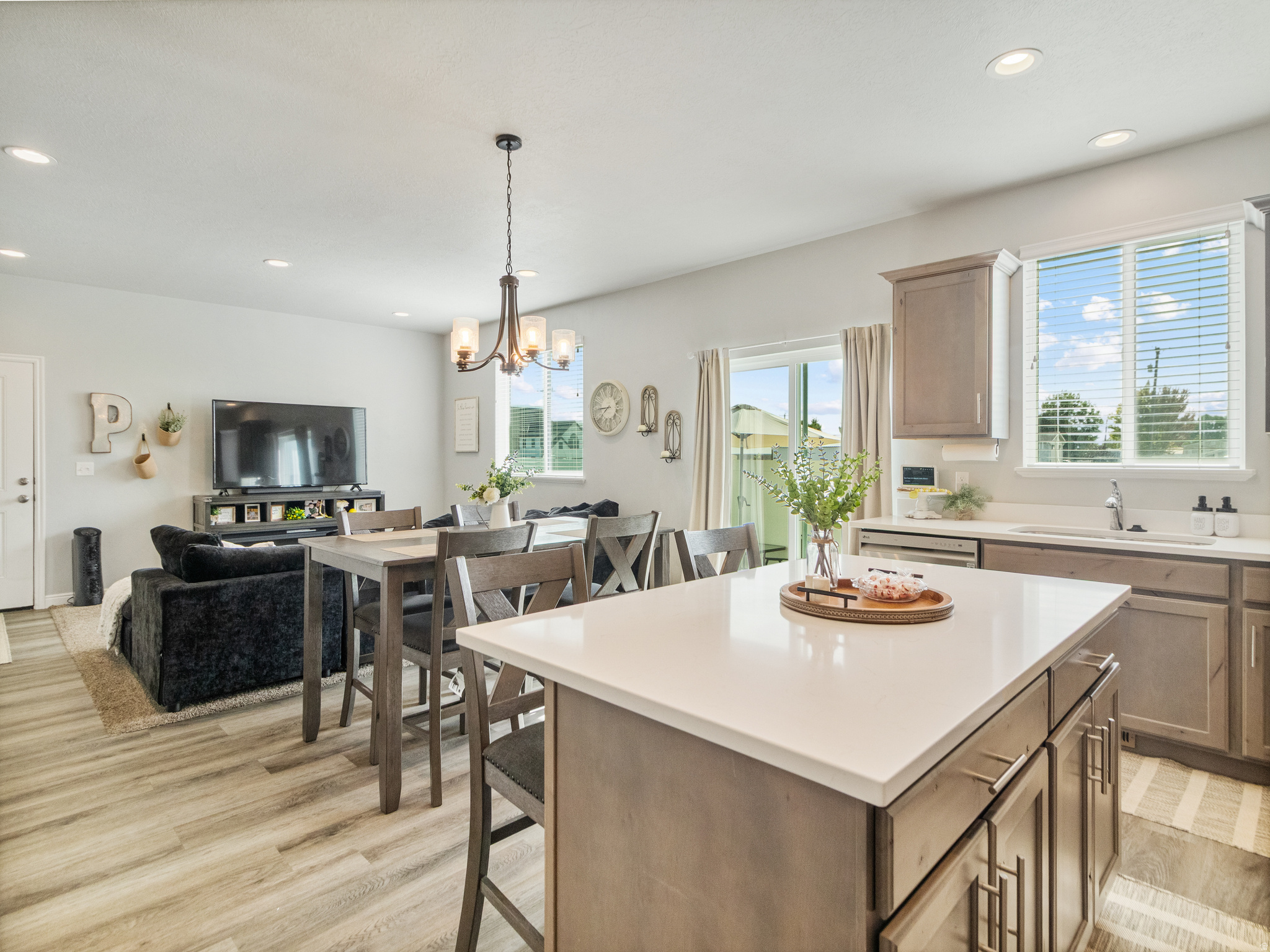 ASPEN RIDGES - Residential