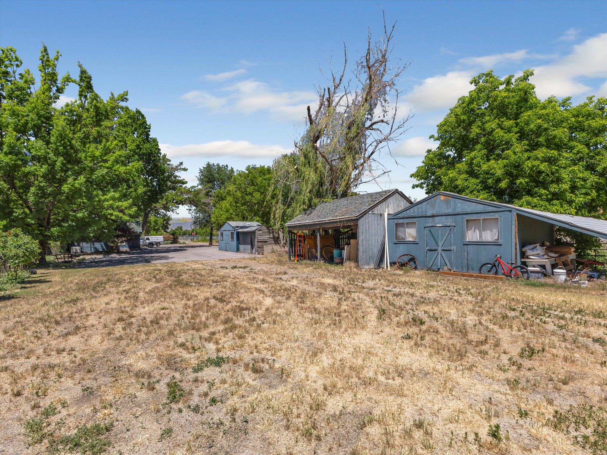 GREENWOOD - Commercial Sale