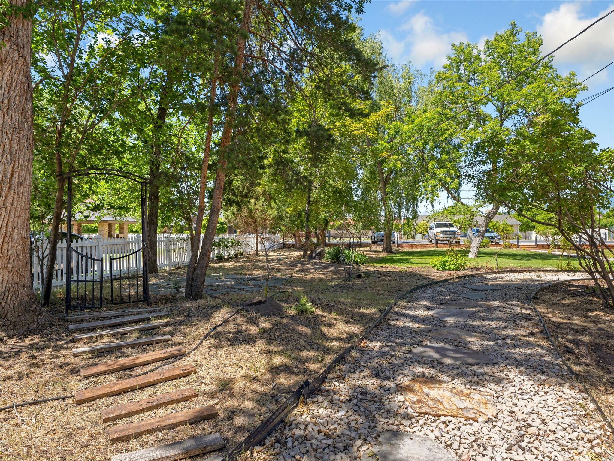 GREENWOOD - Commercial Sale